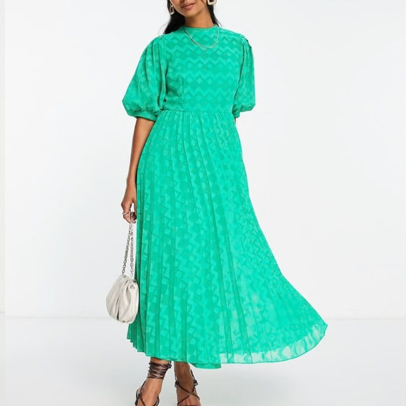 NWT ASOS DESIGN high neck pleated chevron textured midi dress with puff sleeves - Picture 2 of 16